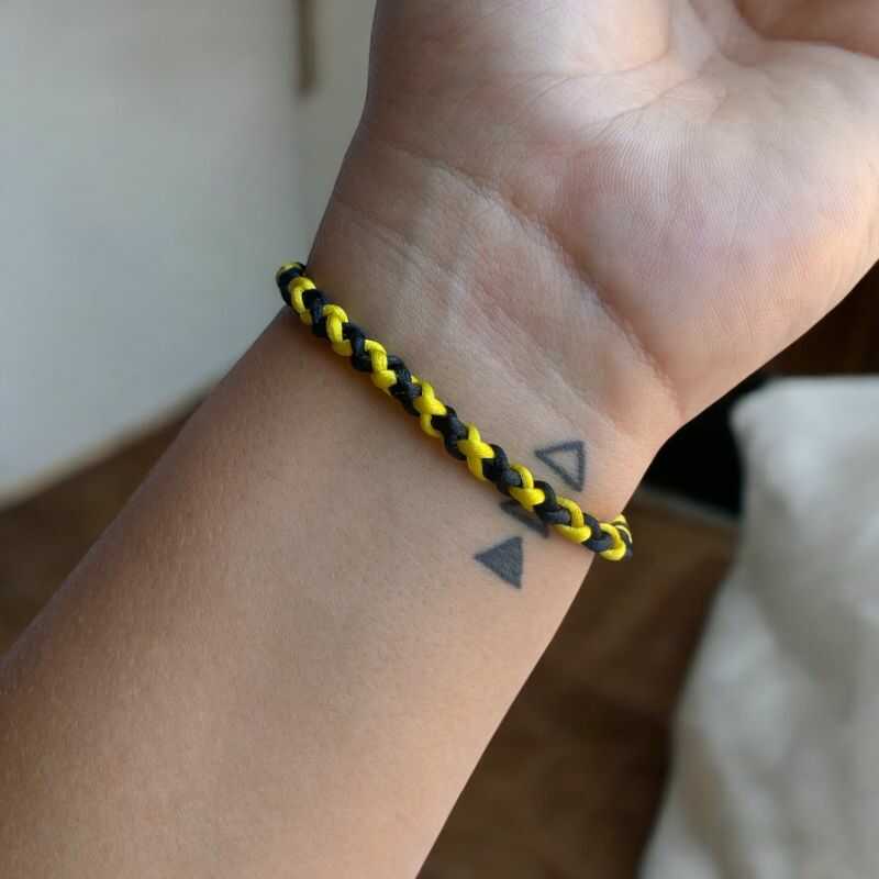 Pulsera Peñarol en Hilo