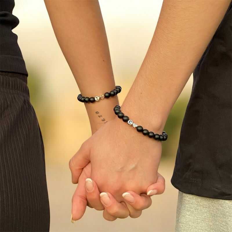 Pulseras de la Distancia con Iniciales y Corazón