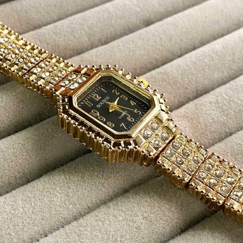 Reloj Rectangular Retro Dorado