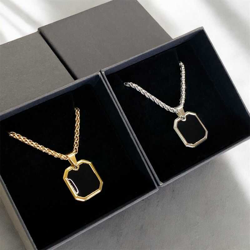 Cadena Espiga con Dije Plateado