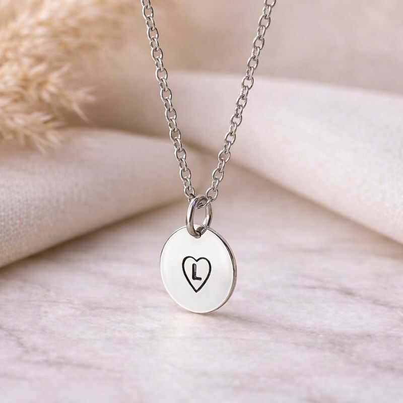 Cadena Grabada Corazón + Inicial