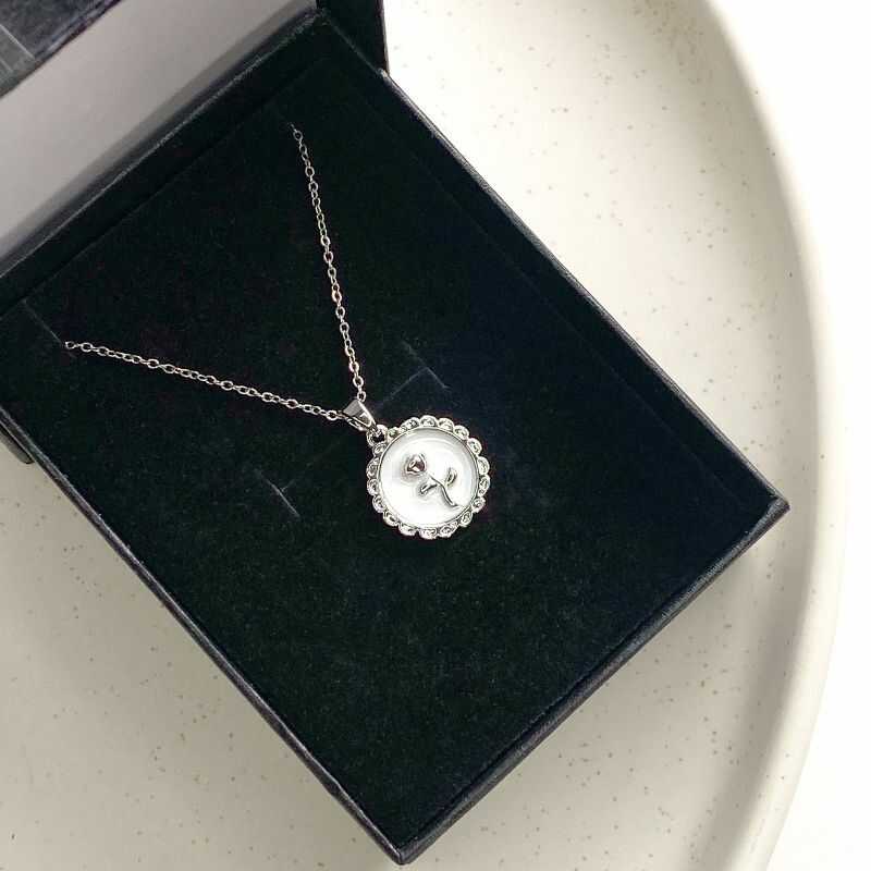 Cadena Rosa