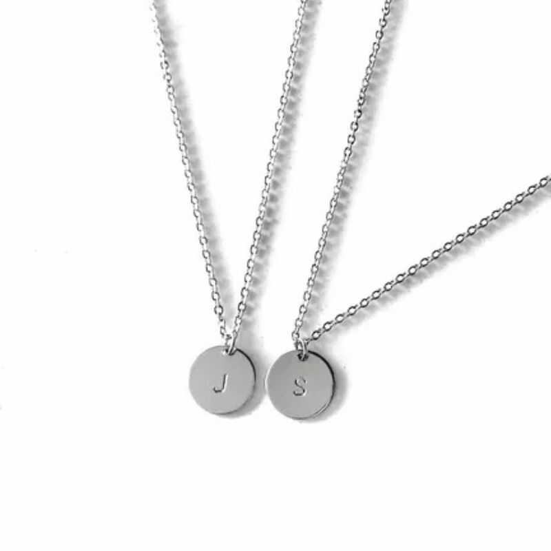 Set 2 Cadenas + Medallas Inicial Grabadas