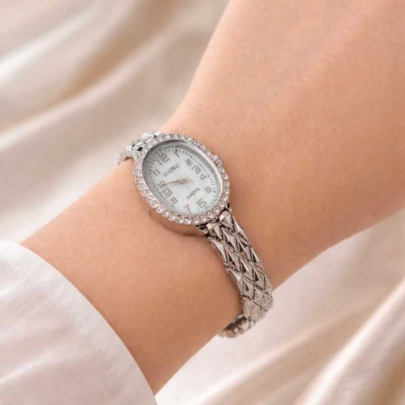 Reloj Plateado Brillos Ovalado